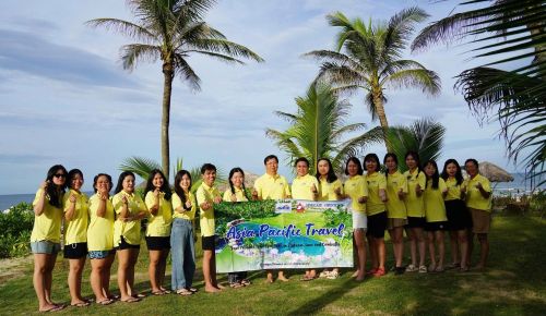 With more than 30 YEARS EXPERIENCE in travel