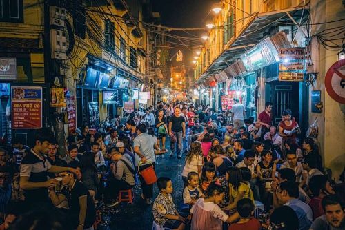 Ta Hien Beer Street: The #1 spot for cheap beer & street food in Hanoi