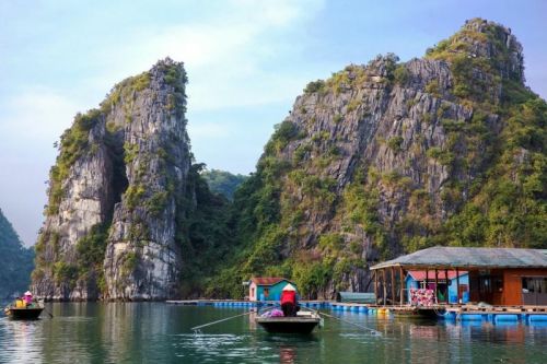 Vung Vieng fishing village – A pristine rhythm of life in Ha Long Bay
