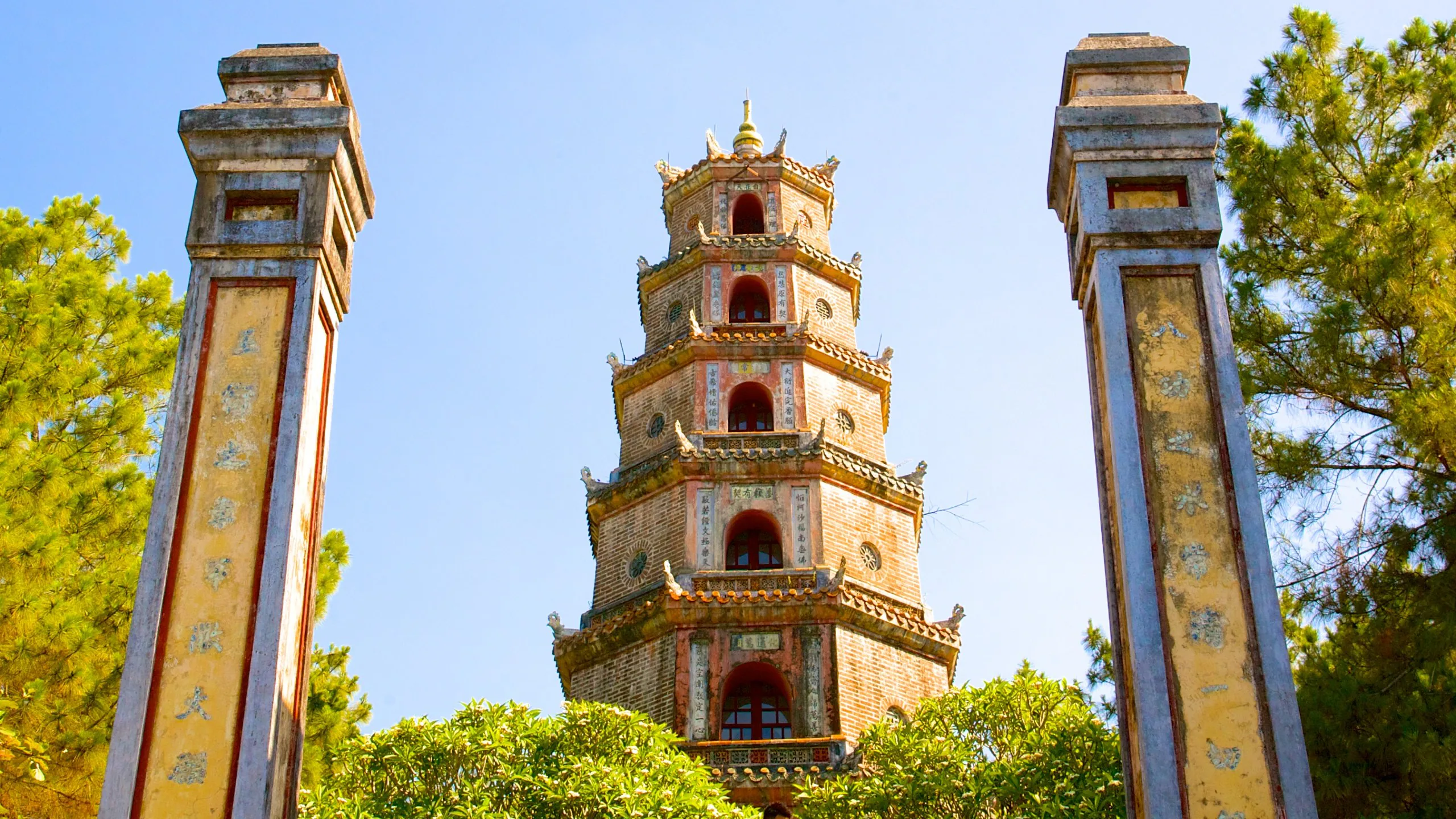 79442-thien-mu-pagoda-expedia