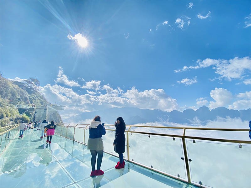 Walking on clouds at Sapa Glass Bridge