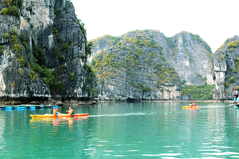 halong-bay-kayak