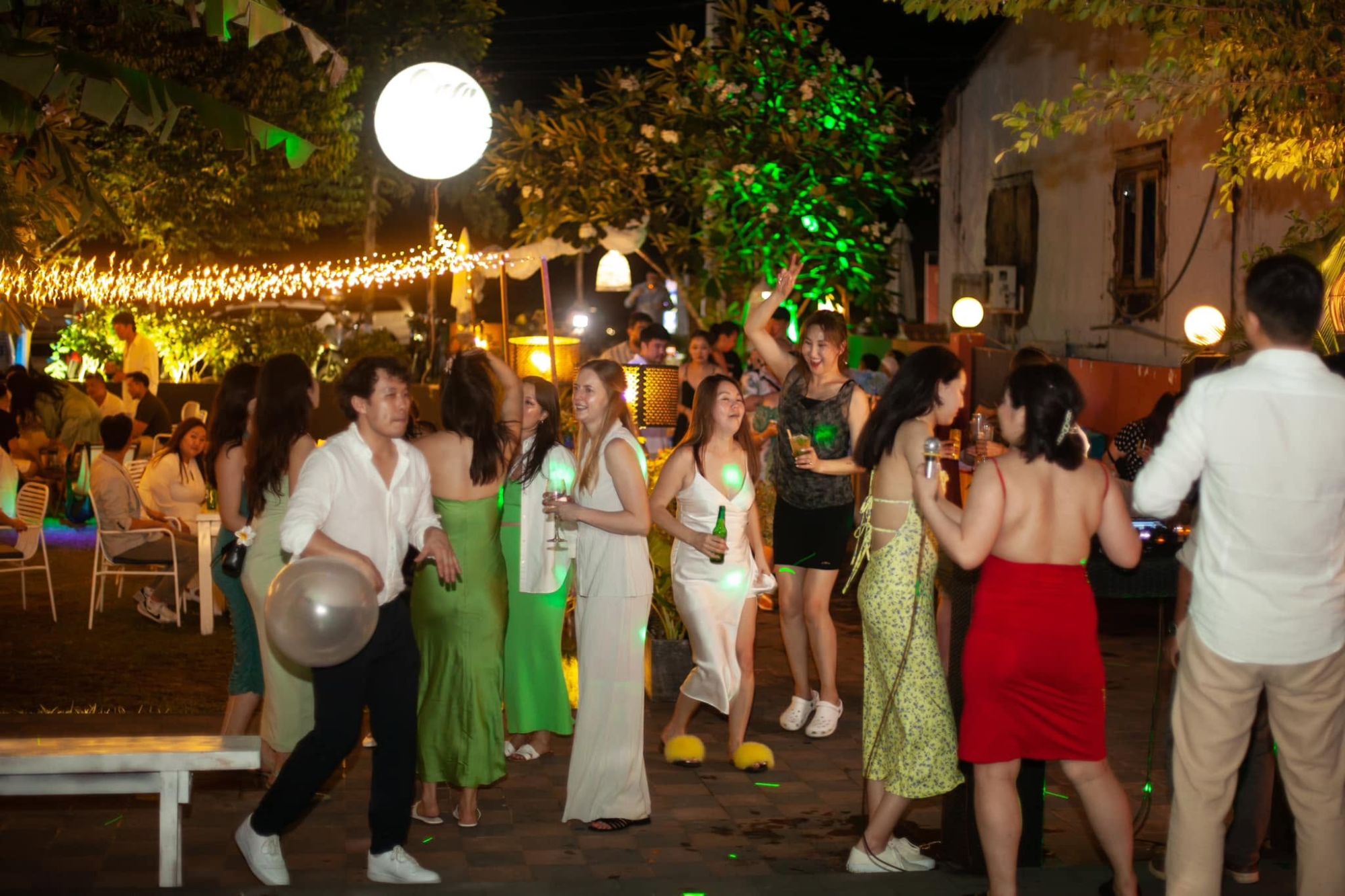nightlife-in-phu-quoc-1