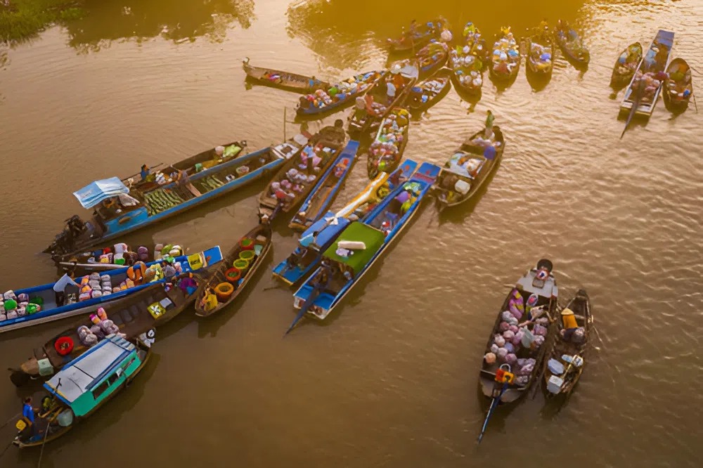 boat-ride-on-the-mekong-river